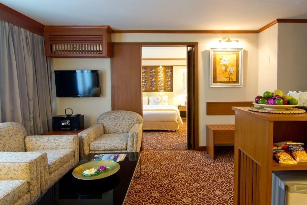 Manhattan Hotel Bangkok Bagian luar foto